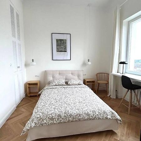 Old Town Residence , Wi-Fi , 2-Beds , Aesthetics - By Hik Apartments วอร์ซอ ภายนอก รูปภาพ